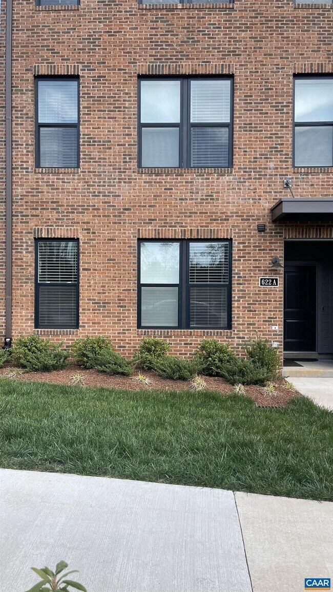 Building Photo - 622 Noush Ct
