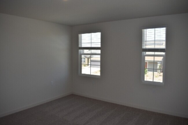 Building Photo - 4139 Scarlet Ct
