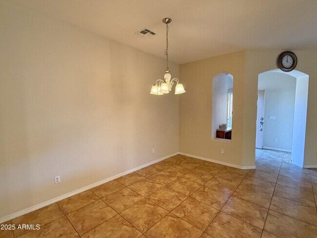 Building Photo - 7911 S 50th Ln