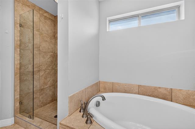 Building Photo - 4814 Hilre Dr