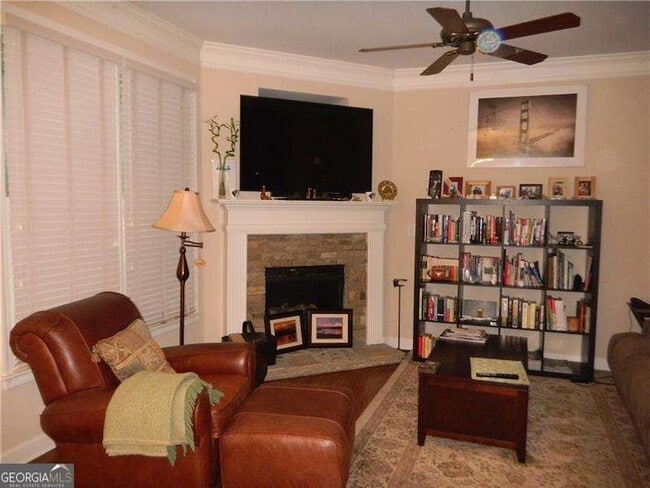 Building Photo - 17 Oakhurst Common Dr