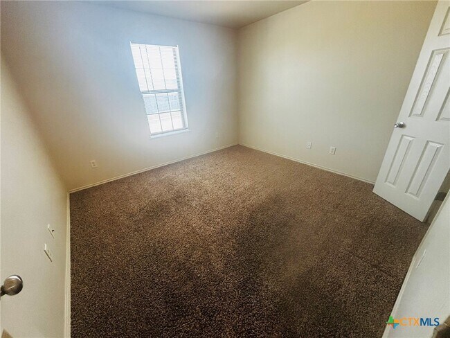 Building Photo - 503 Bermuda St