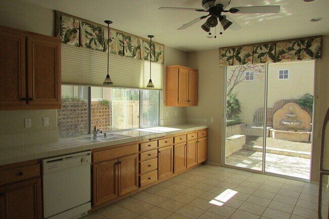 Building Photo - Coming Soon....Lovely 3 Bedroom in Carlsbad