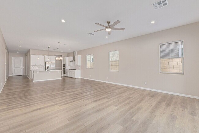 Building Photo - 20108 W Montecito Ave