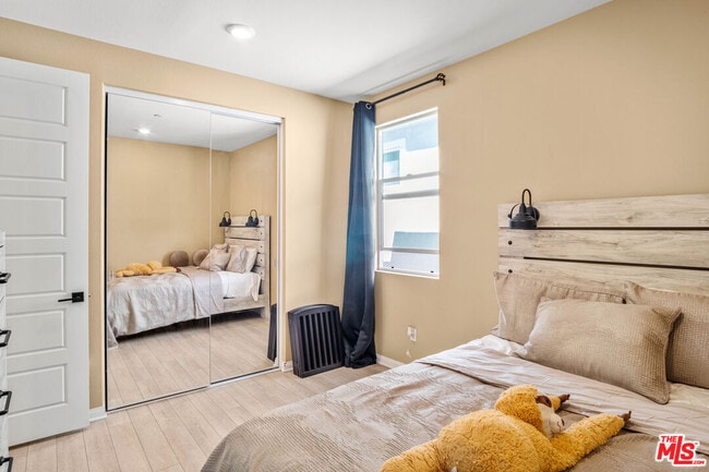 Building Photo - 720 Grace Ave