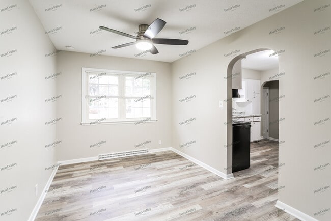 Building Photo - 107 Spring St