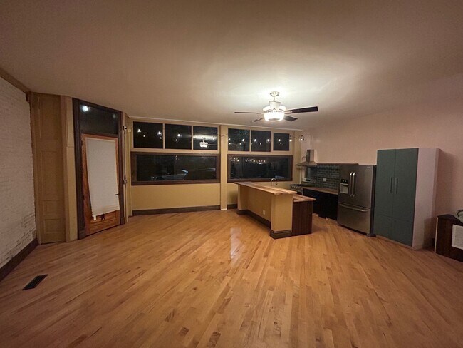 Building Photo - 2624 Pestalozzi St