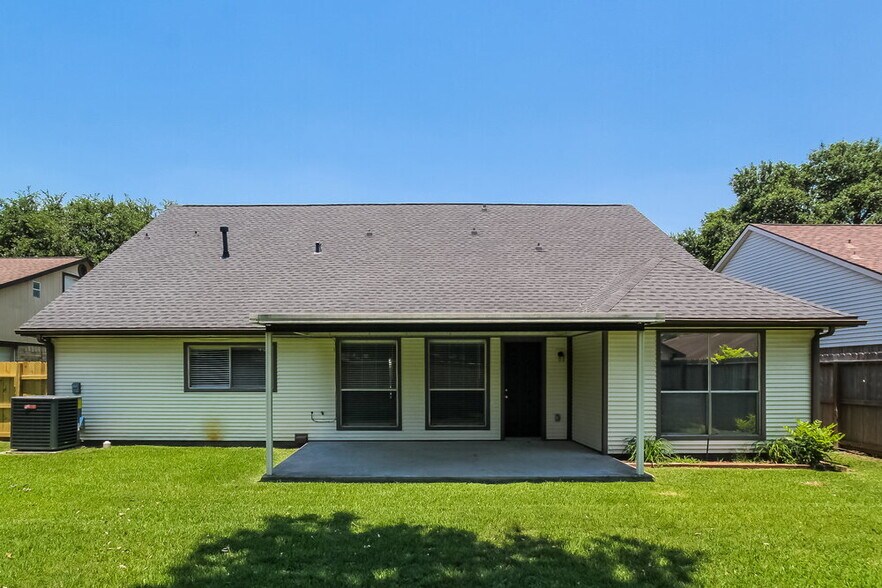 Building Photo - 6026 Egypt Dr