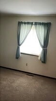 Building Photo - 3370 Winston Dr