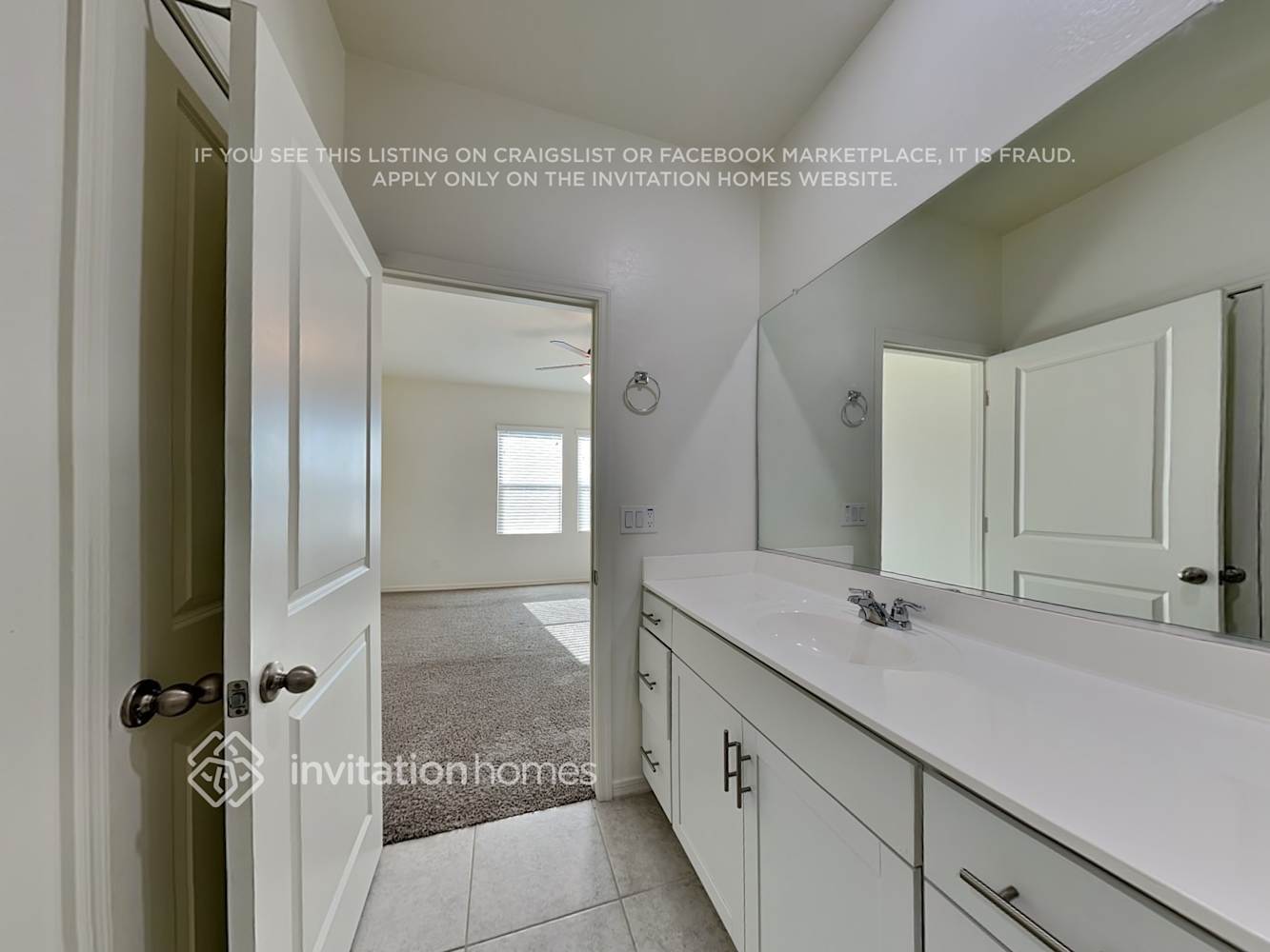 Building Photo - 19363 W Hazelwood St