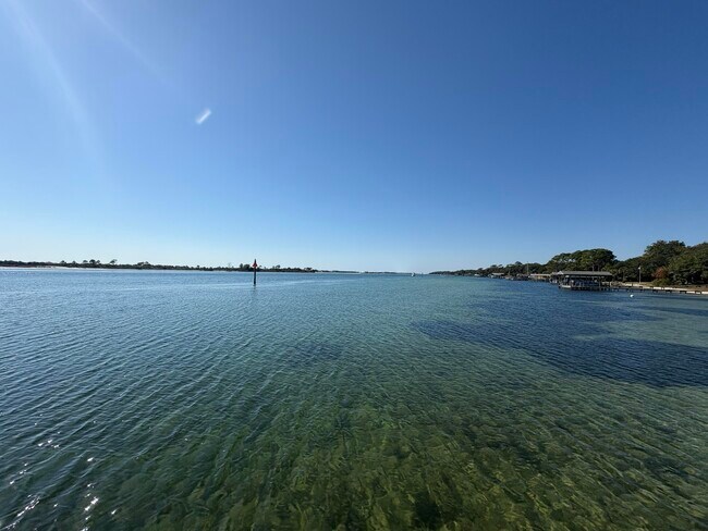 Building Photo - 209 W Miracle Strip Pkwy