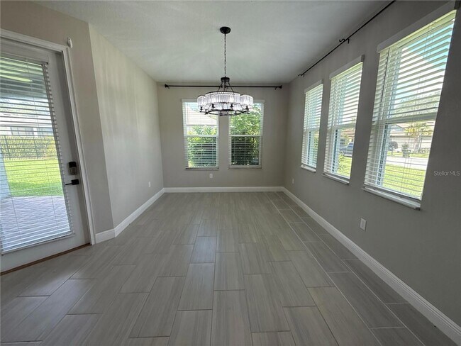 Building Photo - 3810 SE 4th Terrace