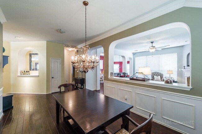 Building Photo - 23915 Elden Hills Ct