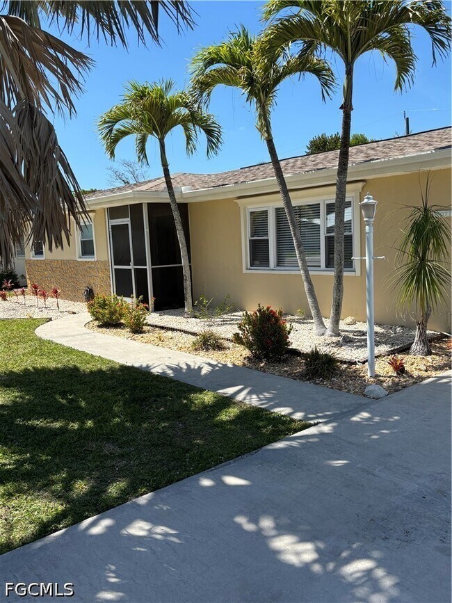 Building Photo - 879 Lake McGregor Dr