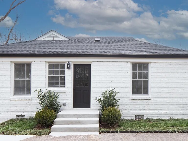 Building Photo - 205 Leake Ave