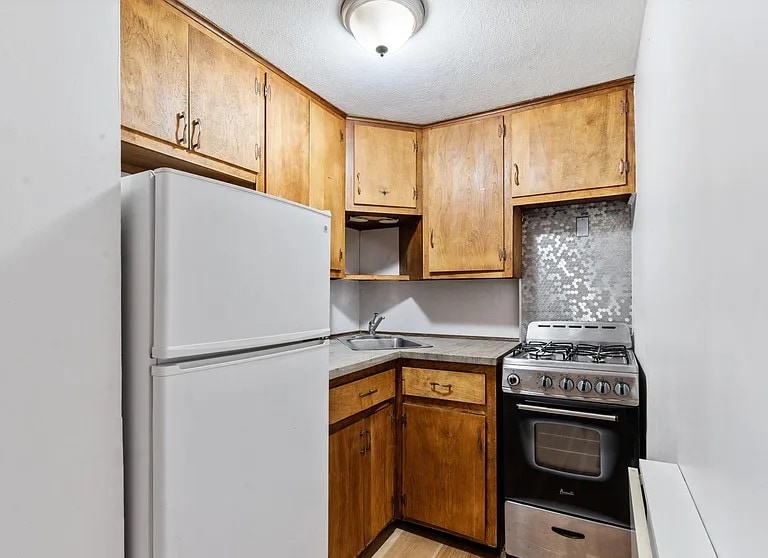 Building Photo - 50 Follen St
