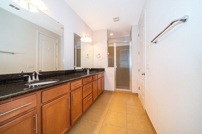 Building Photo - 10132 Eagle Creek Center Blvd