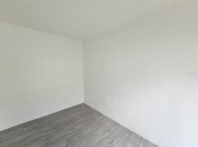 Building Photo - 5860 70th Ave N