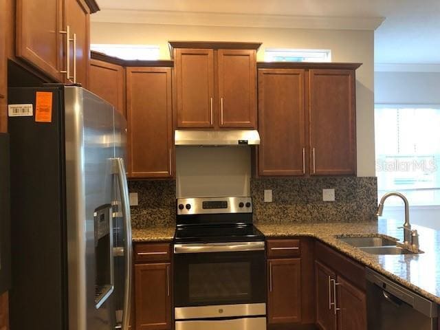 Building Photo - Elegant 2-Story Home, Certified Energy-Eff...