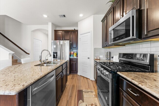 Building Photo - 24231 Prairie Glen Ln