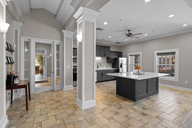 Building Photo - Somerset Oaks Apartment Homes