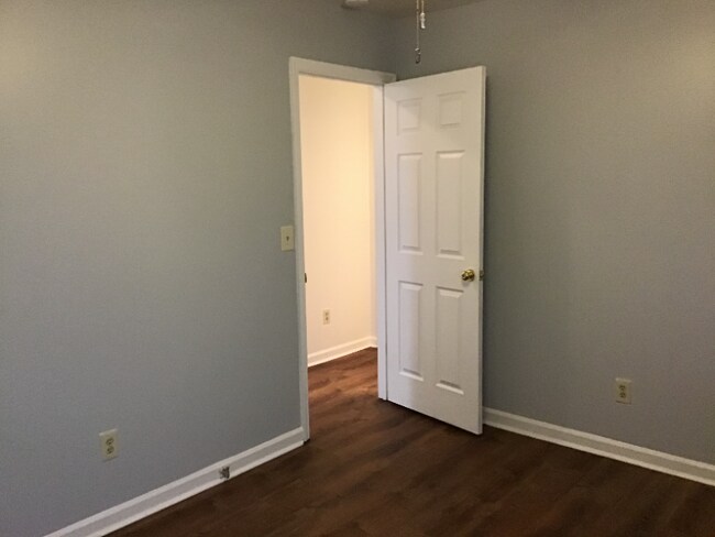 Building Photo - 2616 Burke Ln