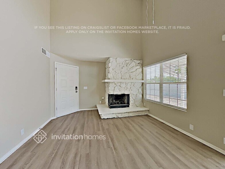 Building Photo - 3729 W Villa Maria Dr