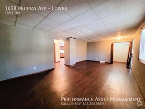 Building Photo - Spacious 3BR Lower Duplex on Murray St - A...