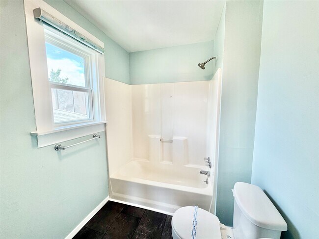 Building Photo - 1505 Avenue L