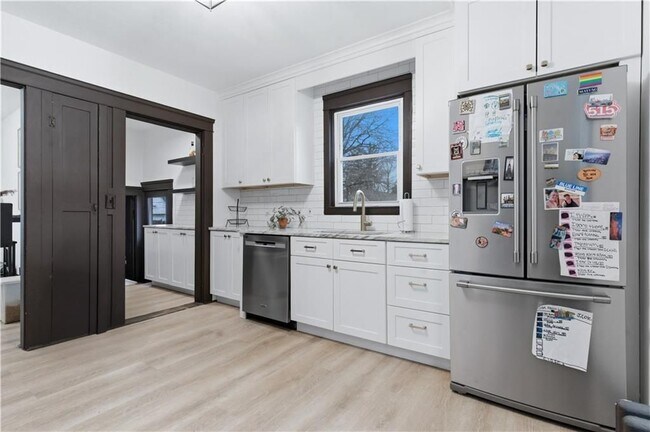 Building Photo - 44 Holburn Ave