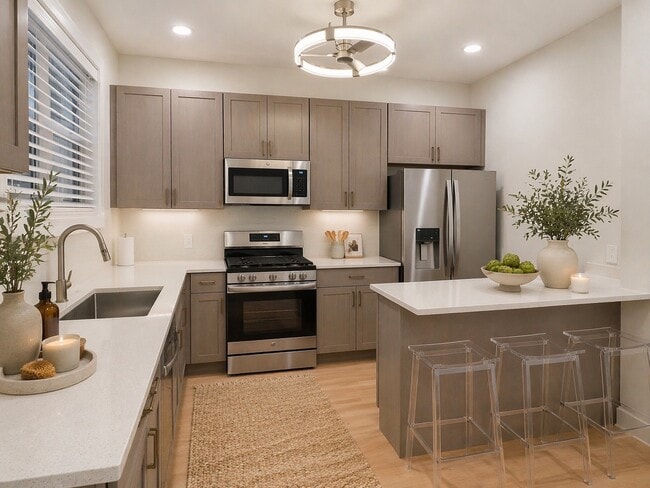 Building Photo - 1014 W George St