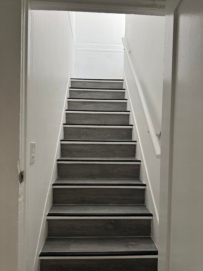 Interior Photo - 836 S. Harvard LLC