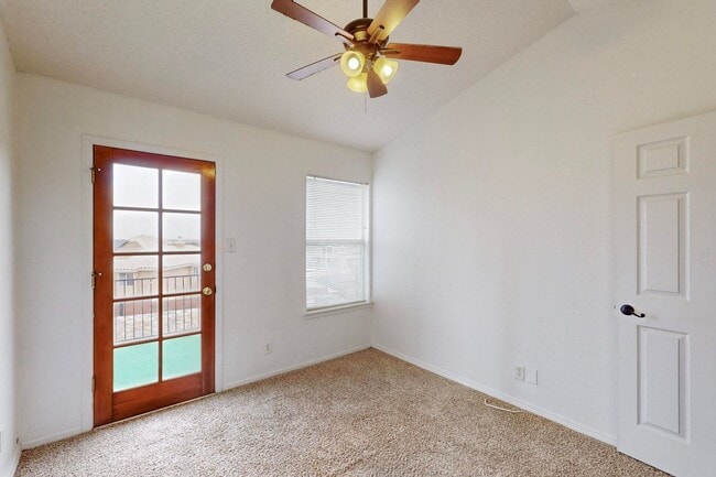 Building Photo - Beautiful 4 bedroom, 2 bath home in Northeast El Paso!