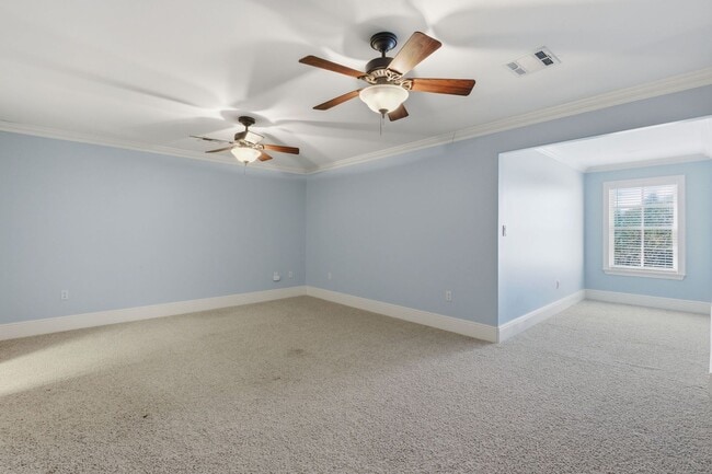 Building Photo - 1549 L'Acadie Dr