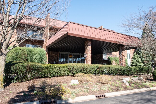 Building Photo - 1049 W Ogden Ave