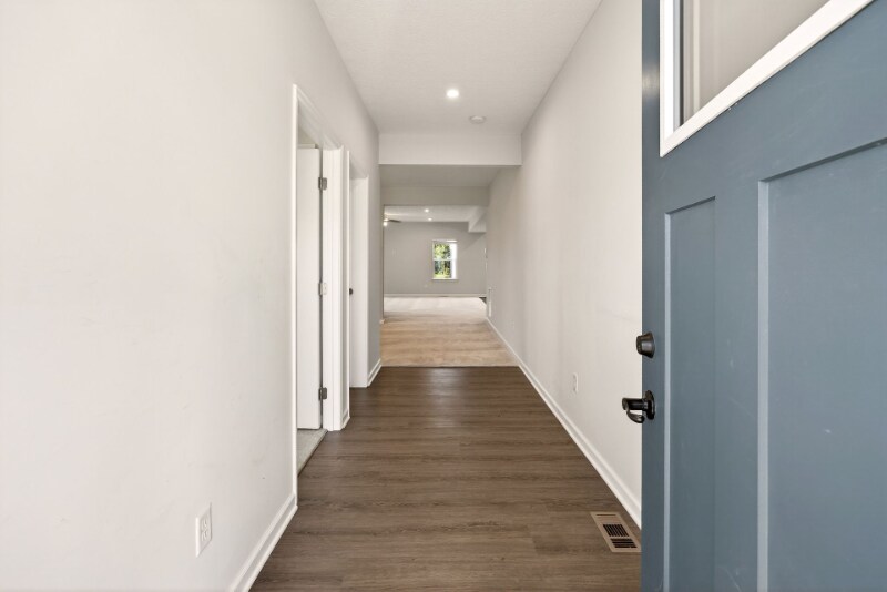 Building Photo - 103 Cameo Wds Dr