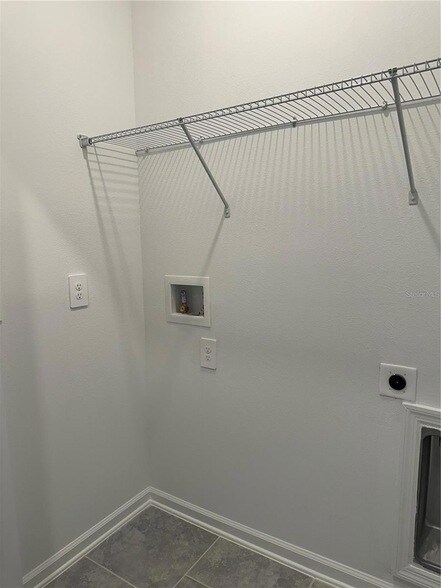 Building Photo - 3303 Laurent Lp