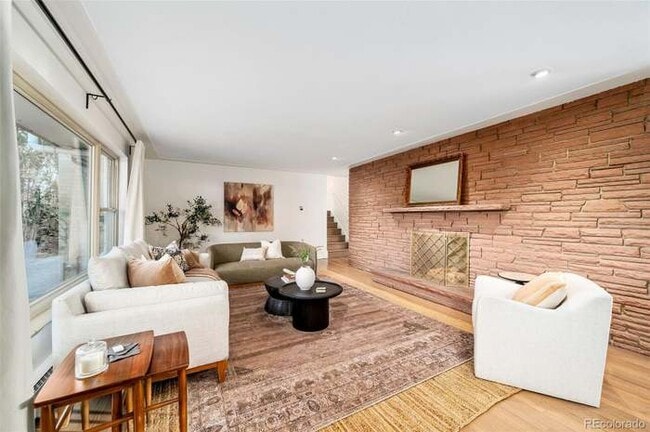 Building Photo - 3090 S Franklin St