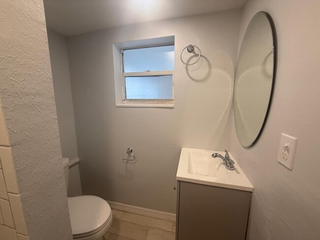 Building Photo - 911 NW 62 Ave