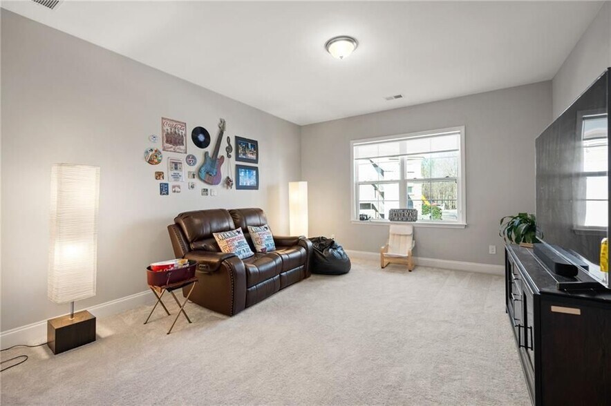 Building Photo - 2030 River Bend Way