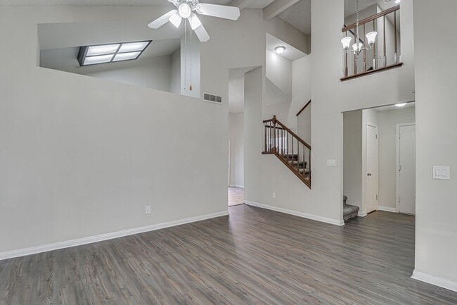 Building Photo - Gorgeous 2 Story Home Fully Upgraded – Move-In Ready!- 4 bedroom 3 bath