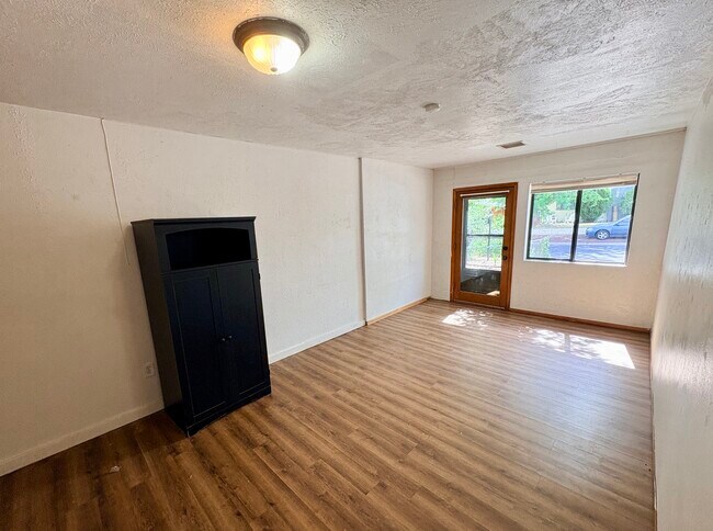 Building Photo - 2804 N Jamison Blvd