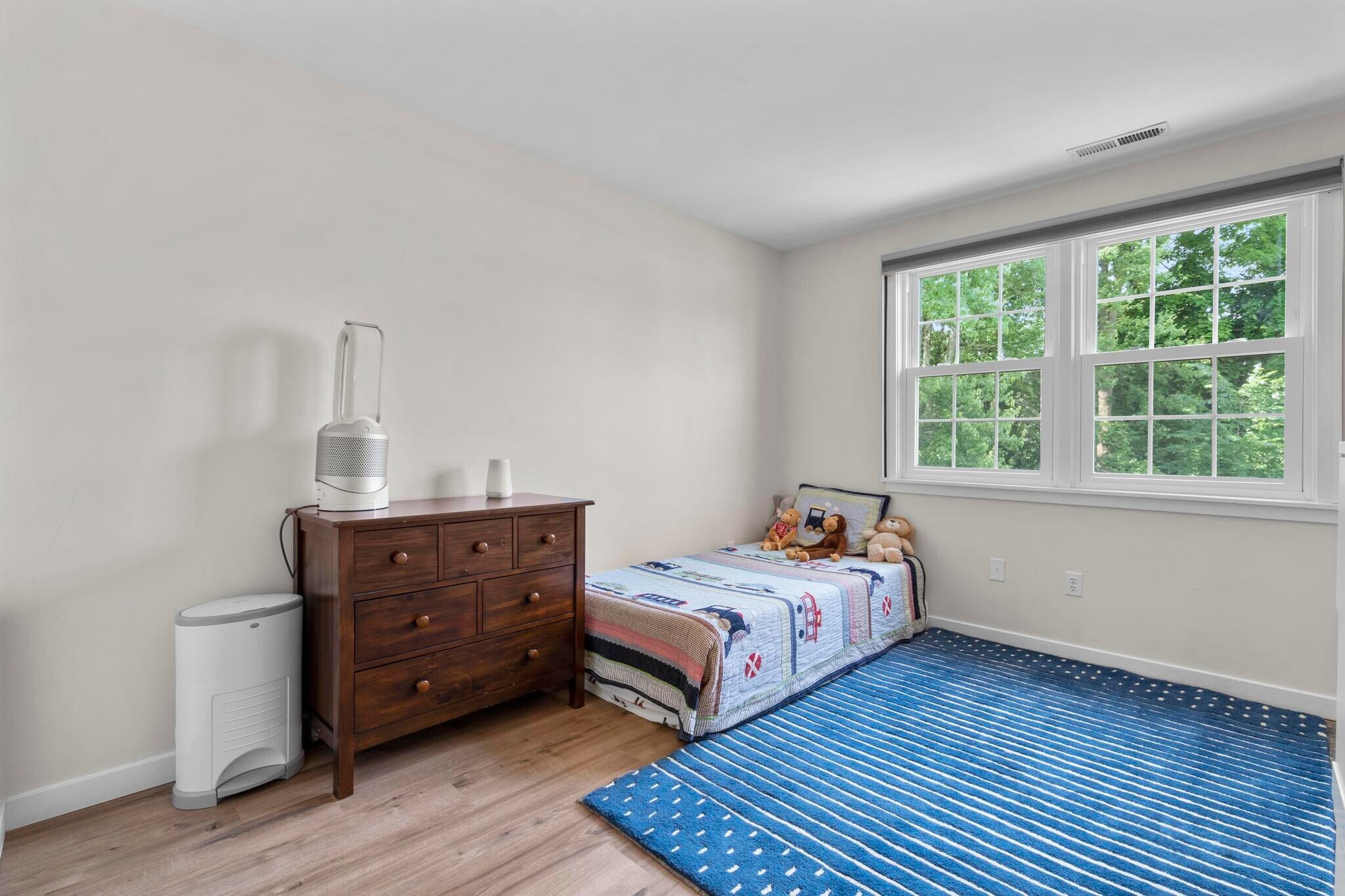 Building Photo - 26 Linden St