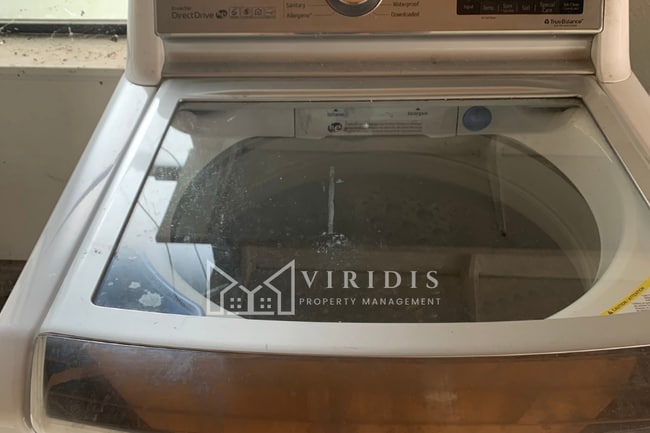 Building Photo - 1001 Mohawk St