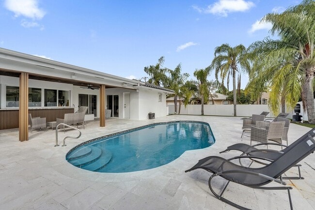 Building Photo - 3681 N 54th Ave