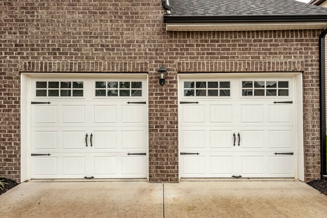 Building Photo - 1048 Westgate Dr