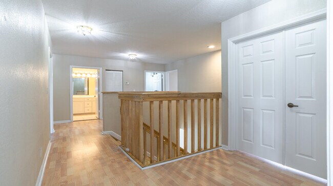 Building Photo - 122 SW 164th Terrace