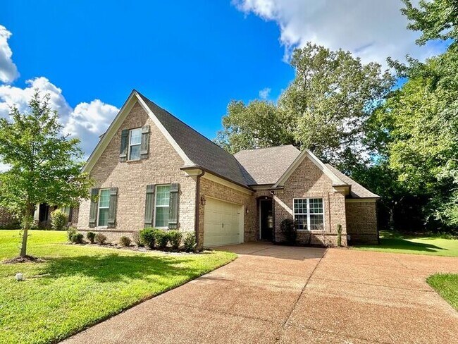 Primary Photo - Now Leasing A 4 Bedroom 2 Bath Home In Oli...