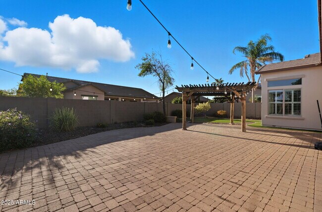 Building Photo - 25914 N 49th Ln