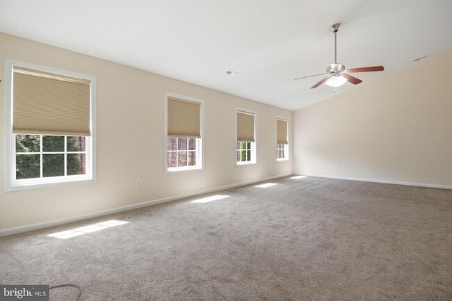 Building Photo - 950 Grouse Pointe Dr